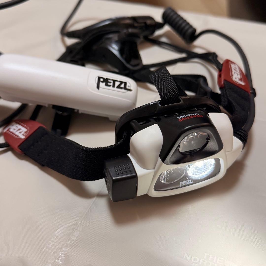 【バッテリー2個付】Petzl NAO ヘッドランプ 自動調光機能