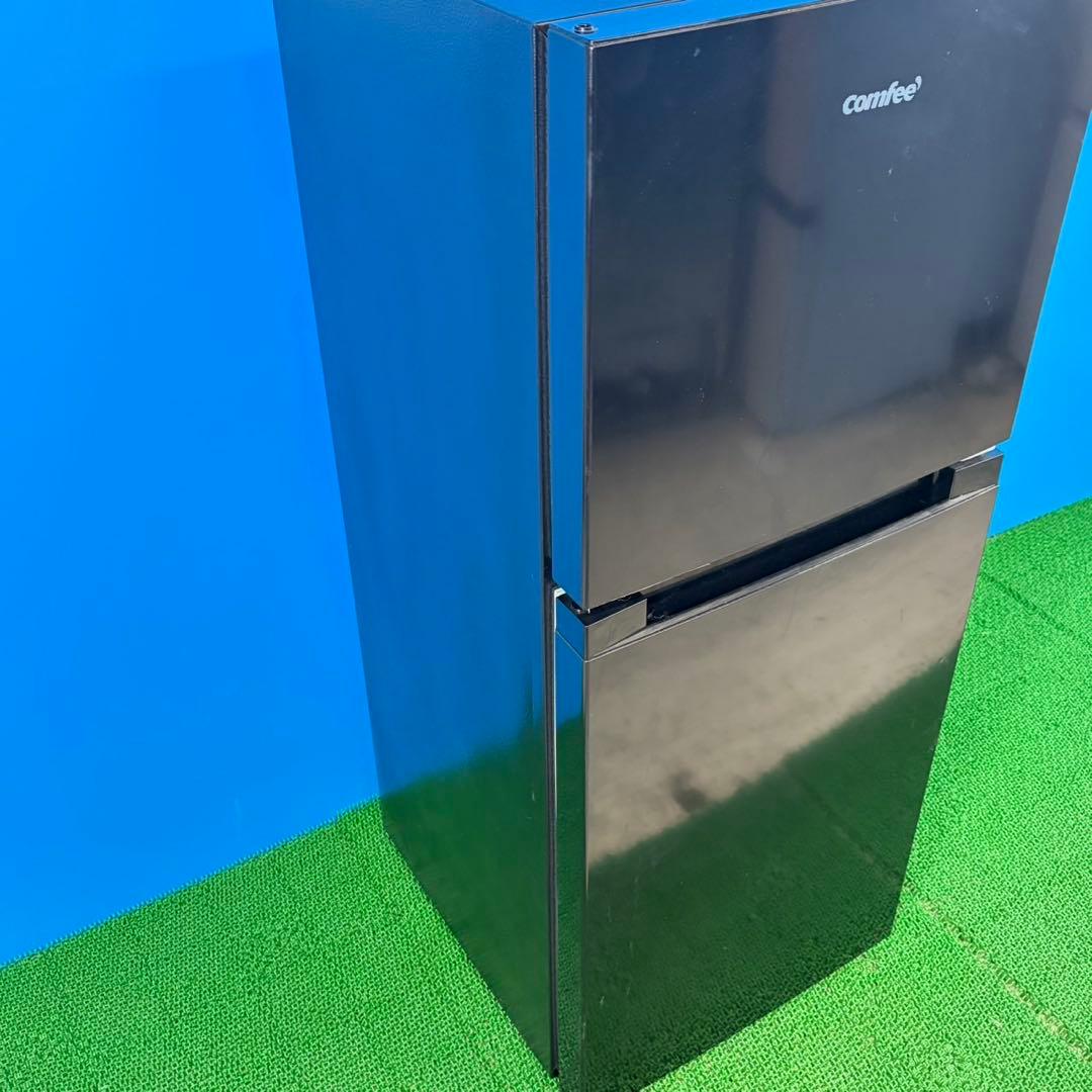 740 最新2025年製冷蔵庫！！　132L 小型　一人暮らし　右開き　2ドア