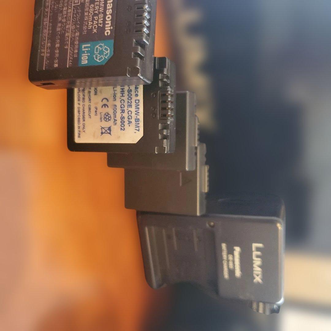 Panasonic DMC-FZ20 デジタルカメラ(中古作動確認済み)