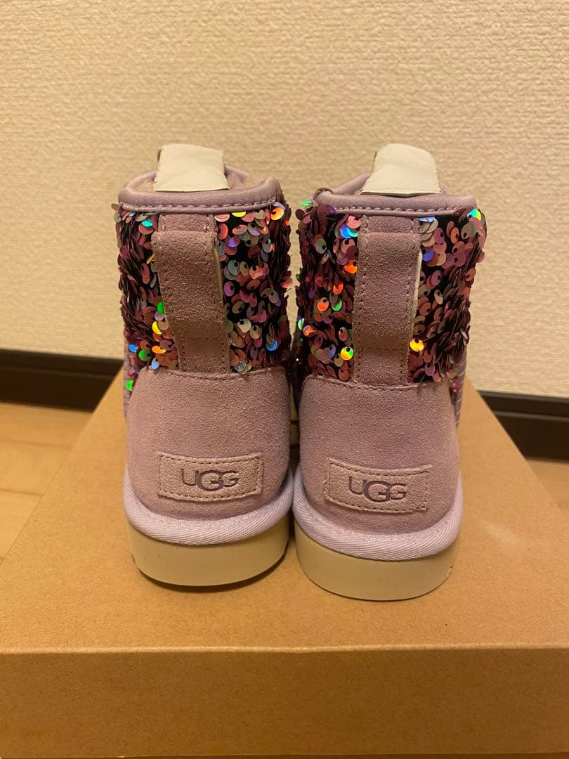 【あ】ugg CLASSIC MINI STELLAR SEQUIN