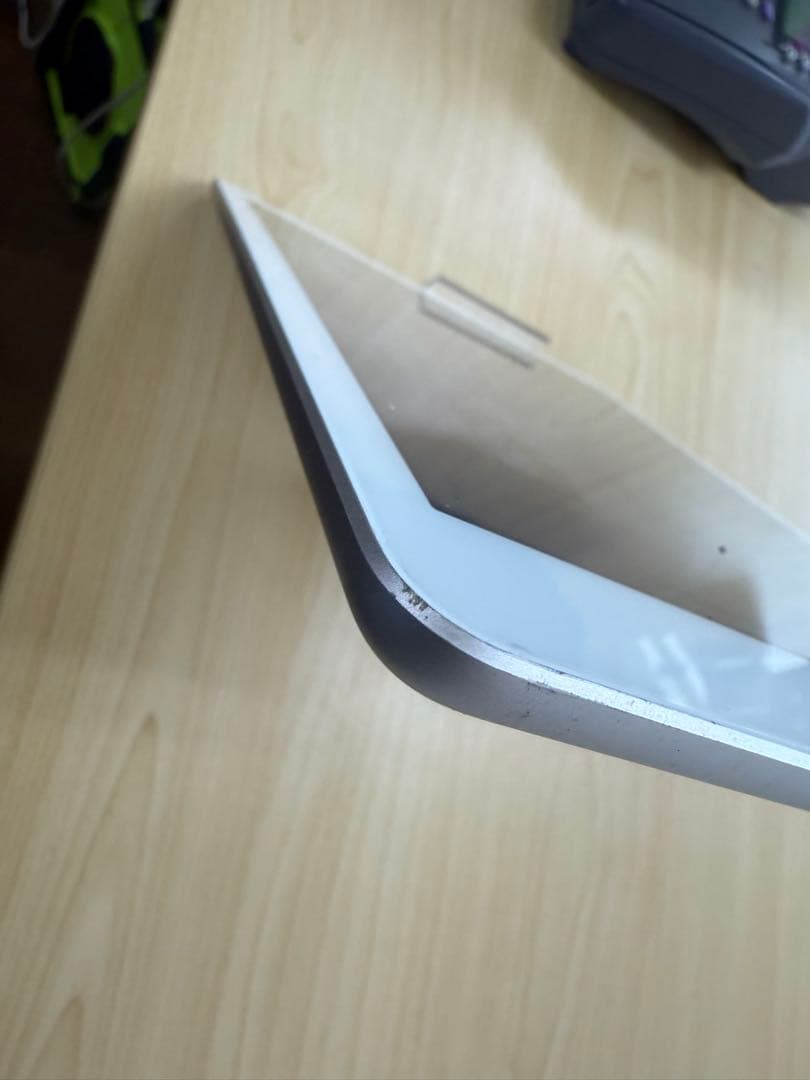 iPad 第8世代　32GB SIMフリー画面　バッテリー新品