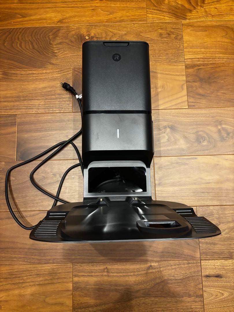 iRobot Roomba i7+ロボット掃除機　クリーンベース付