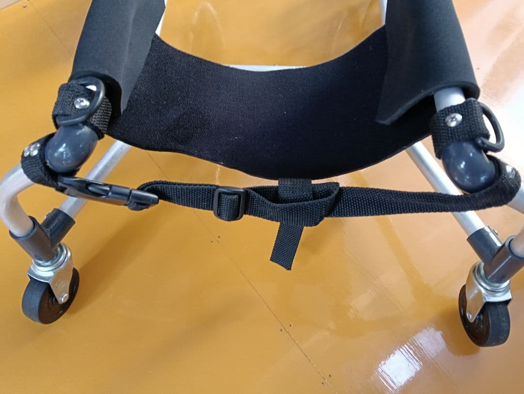 【限界値下げ】犬用車イス アルミ製　中型犬用 オーダメイド　ポチの車イス　4輪