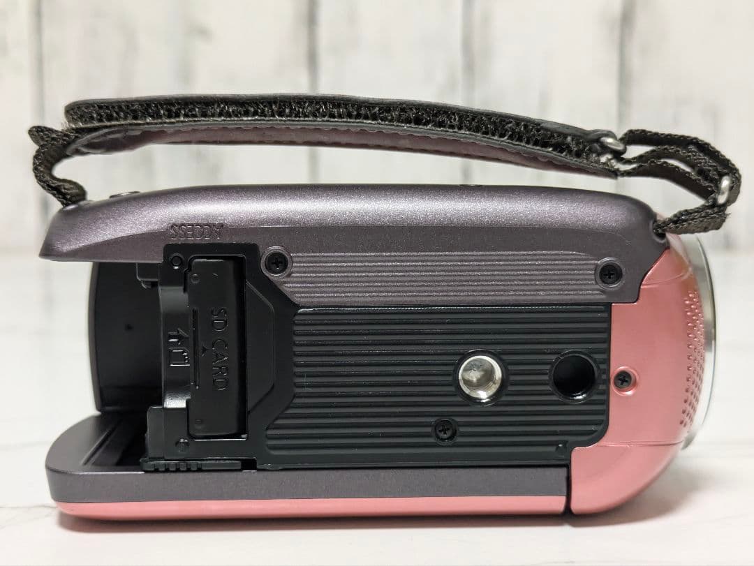 【美品】Panasonic　HC-V300M 　ピンク　化粧箱セット