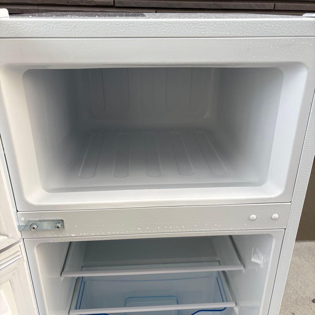 値下げ‼️【送料無料‼️】SAMKYO 冷蔵庫90L 2024年製　左開きたのメル便