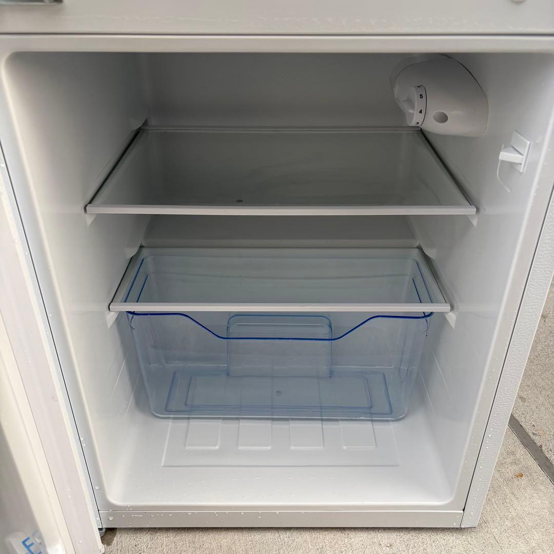 値下げ‼️【送料無料‼️】SAMKYO 冷蔵庫90L 2024年製　左開きたのメル便