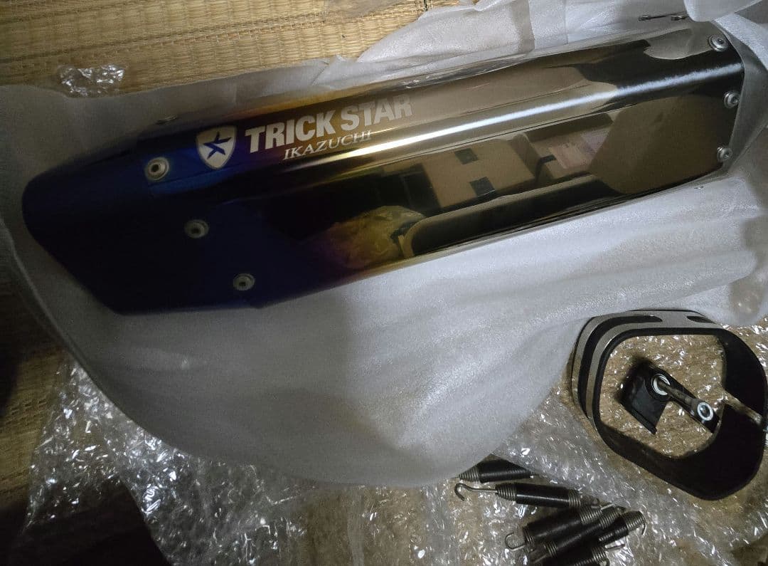 ず*ぺ様 zx25rトリックスター政府認証イカヅチ焼きチタンフルエキマフラー中古