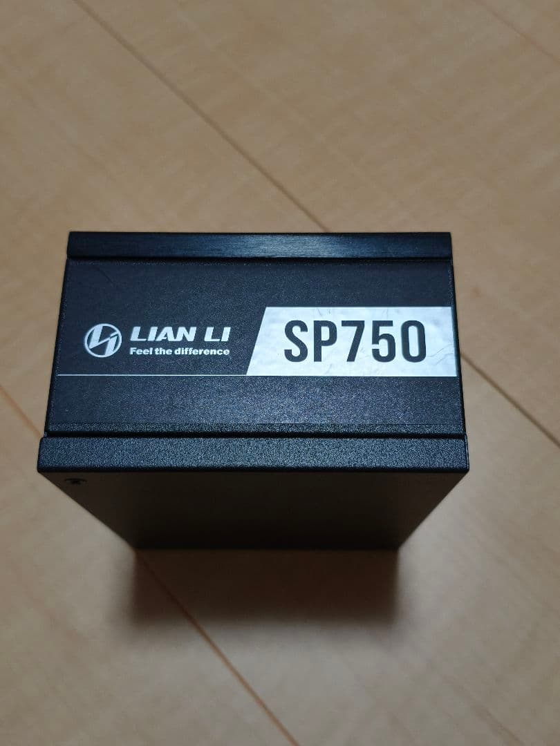 LIAN LI SP750 750W SFX 電源ユニット