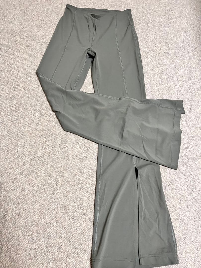 Lululemon In the groove flare pant サイズ8