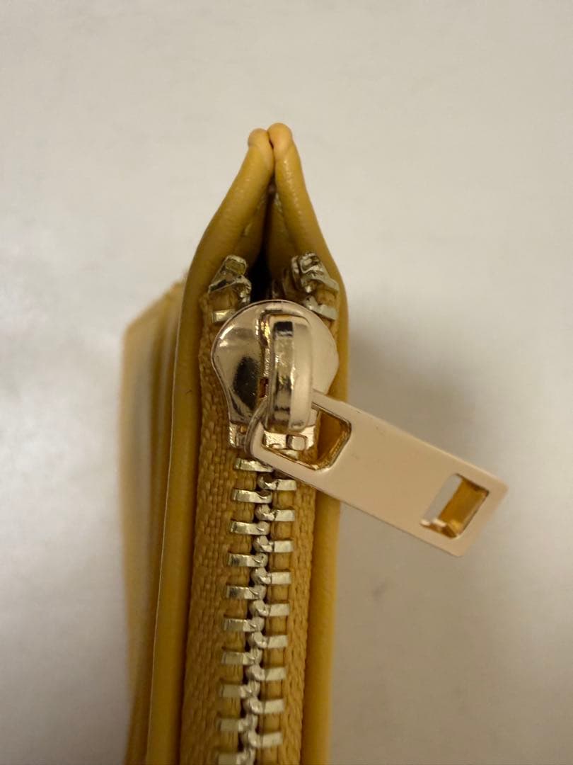 soleil ソレイル　トープイエロー チェーンバッグ　バニティ　財布つき