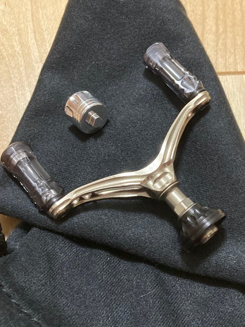 サーティーフォー ゼログラⅣ チタンカラー 限定色