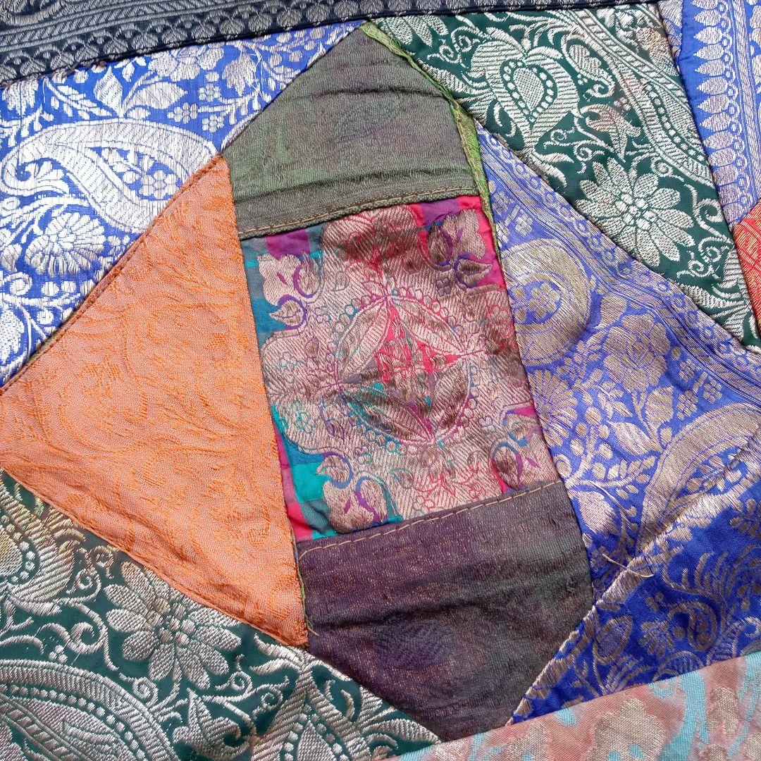アンティーク　ビンテージ　インド　サリー　シルク　パッチワーク　継ぎ接ぎ　古布
