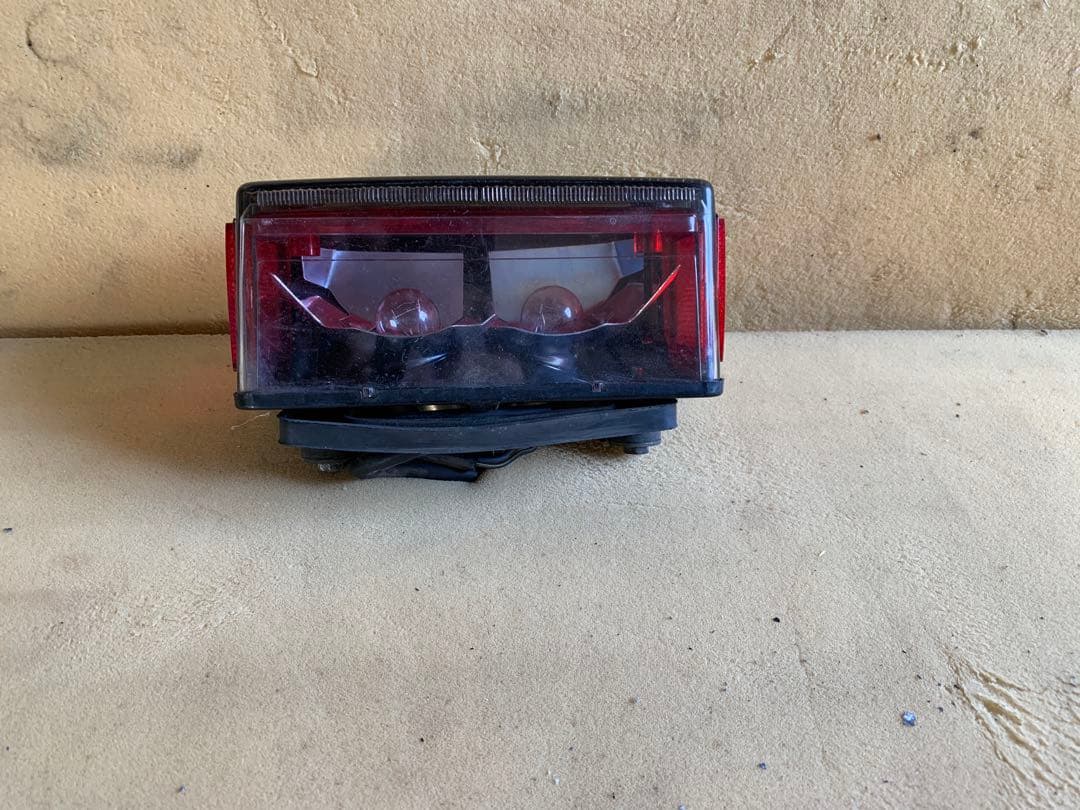 カワサキGPZ400F用　テールランプ