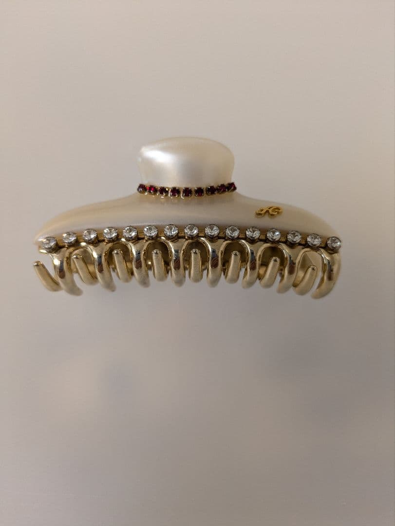 アッカ特注！誰ともかぶらないヘアクリップ