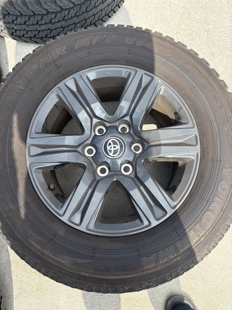 ハイラックス 純正　ホイールセット　265/65r17