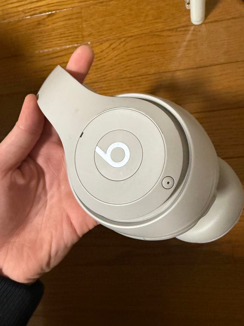 格安 Beats Studio pro sandstone ケース込み 明日発送