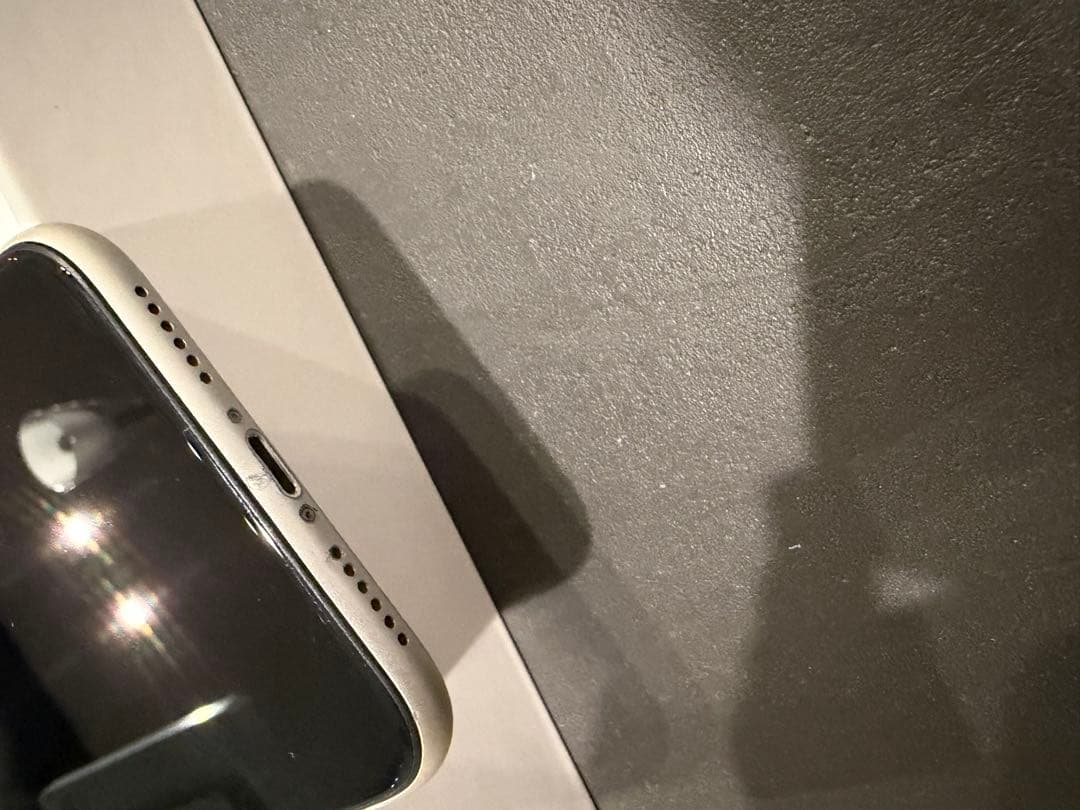 iPhone11 本体　ホワイト　128G