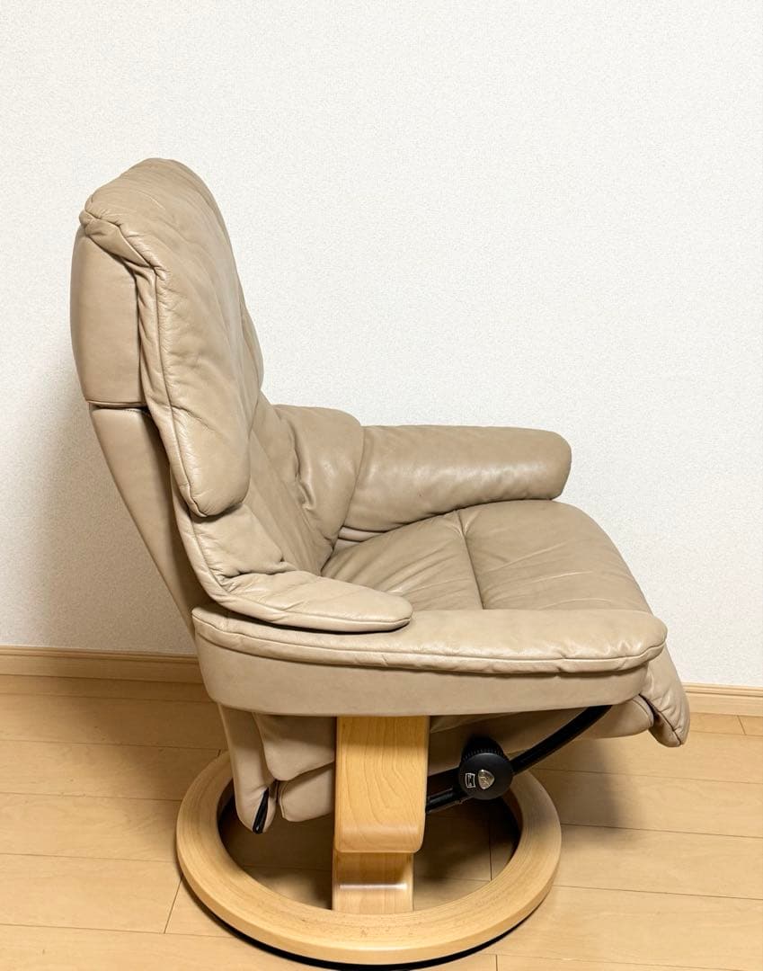 エコーネス ストレスレスチェア　ノルウェー製　本革 オットマン付き