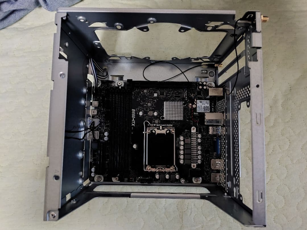 その他 DESKMEET B660