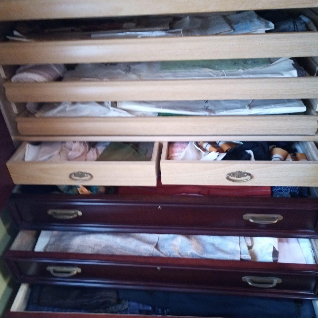 着物箪笥 和箪笥 表面材天然杢単板カリン 2段分離