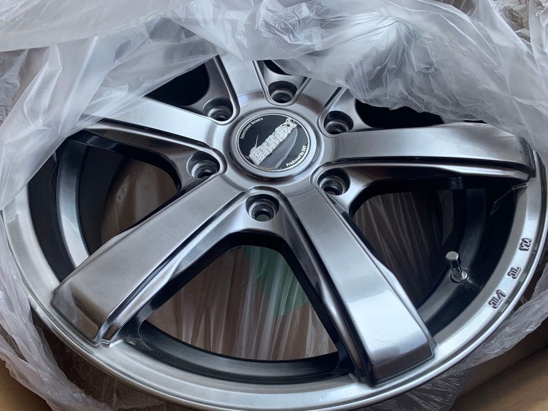 【11062】CRS ESSEX ハイエース ホイール 17インチ　4本