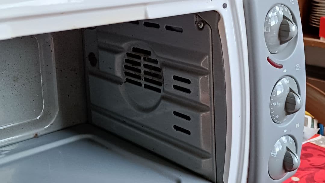 パンやケーキを手作り！デロンギ　コンベクションオーブンEO1853　～240℃