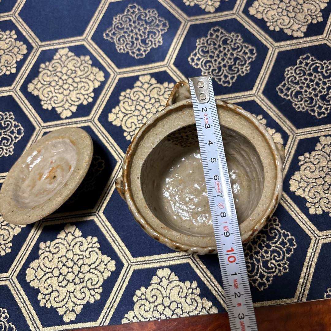 C*C様 蓋付き陶器 署名入り