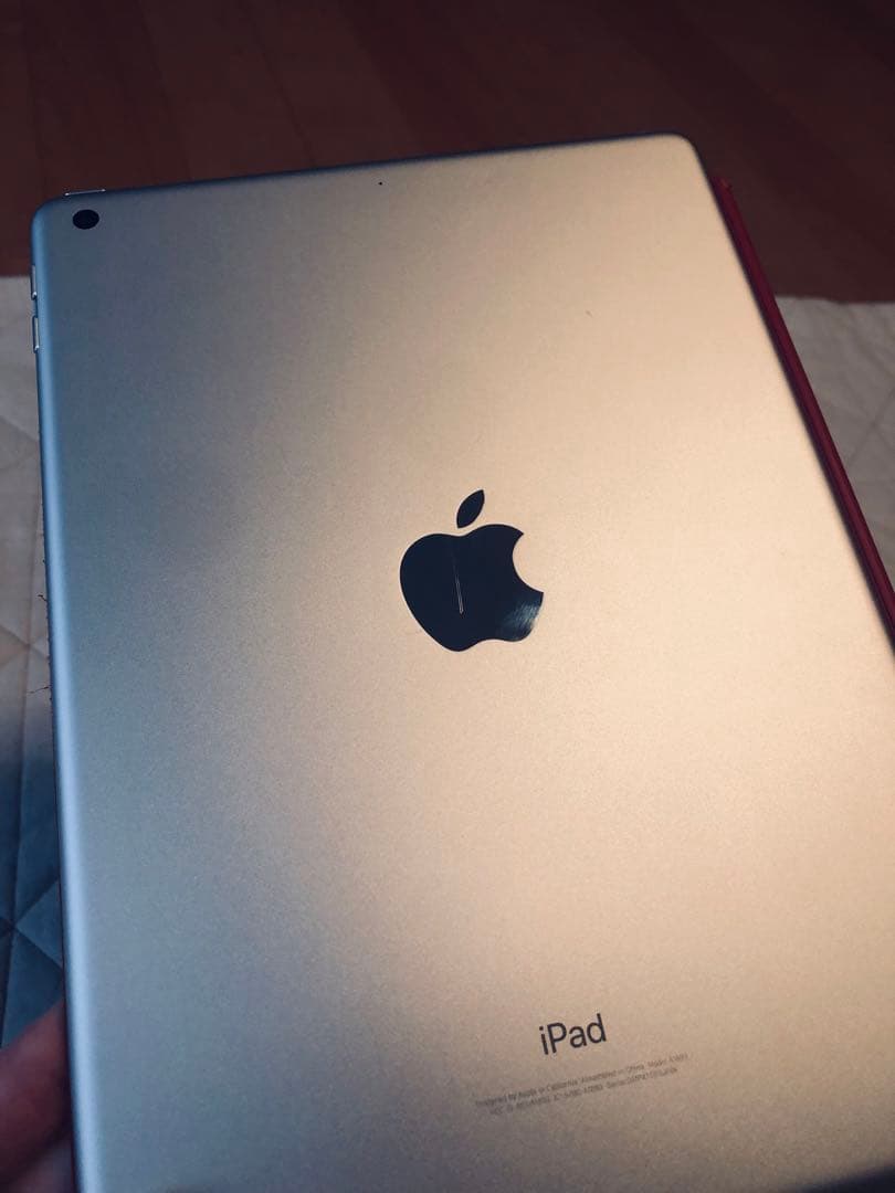 iPad Wi-Fi 32GB シルバー 第6世代 カバー