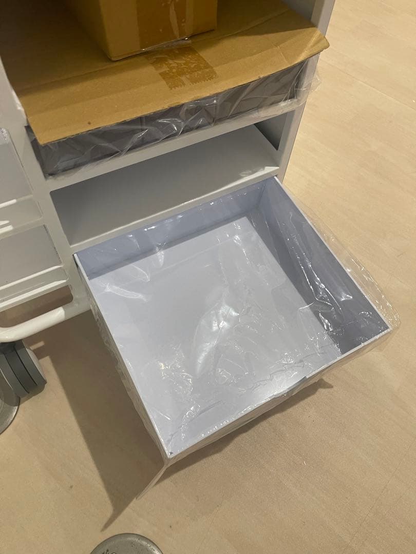 ウトワ　美容室用カート