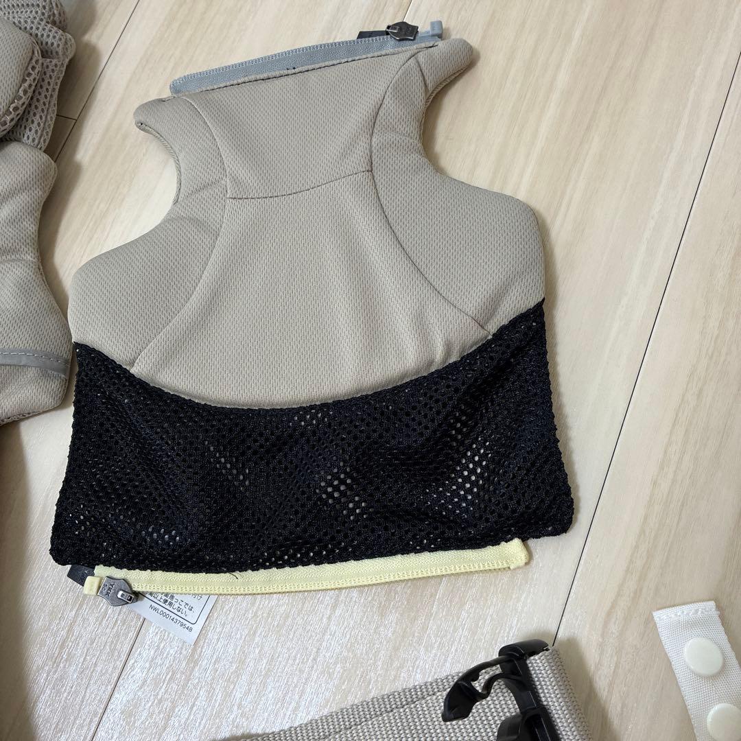 アップリカ　ラクリス（赤ちゃん本舗限定カラーベージュ）抱っこ紐