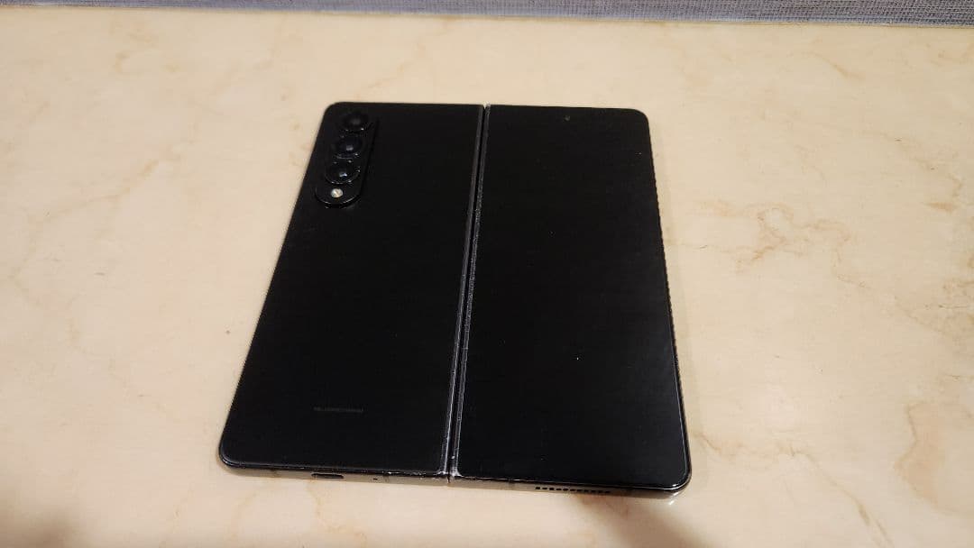 Samsung Galaxy Z Fold4　　ブラック