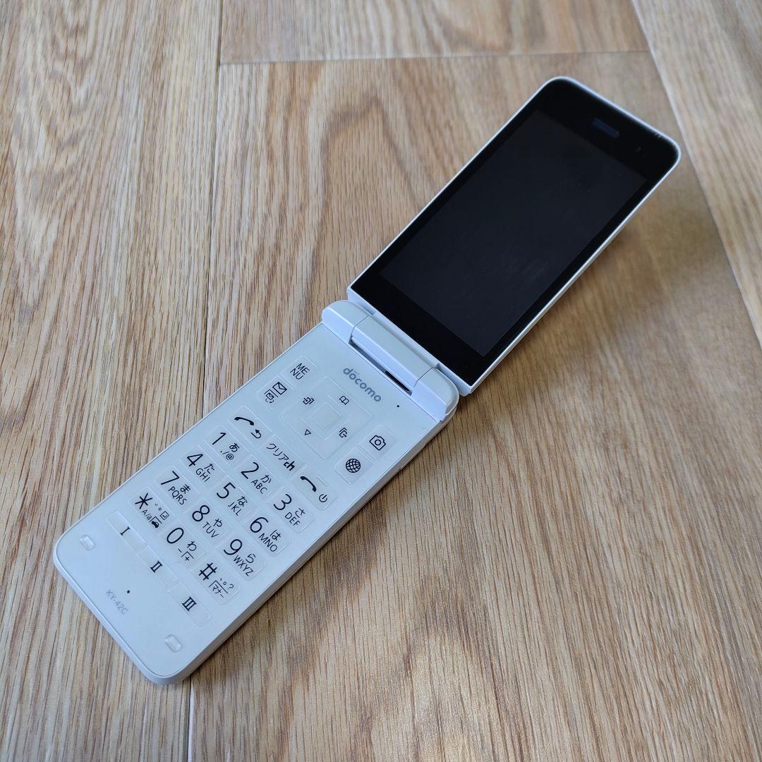 docomo DIGNOケータイ KY-42C 折りたたみ ガラホ ホワイト