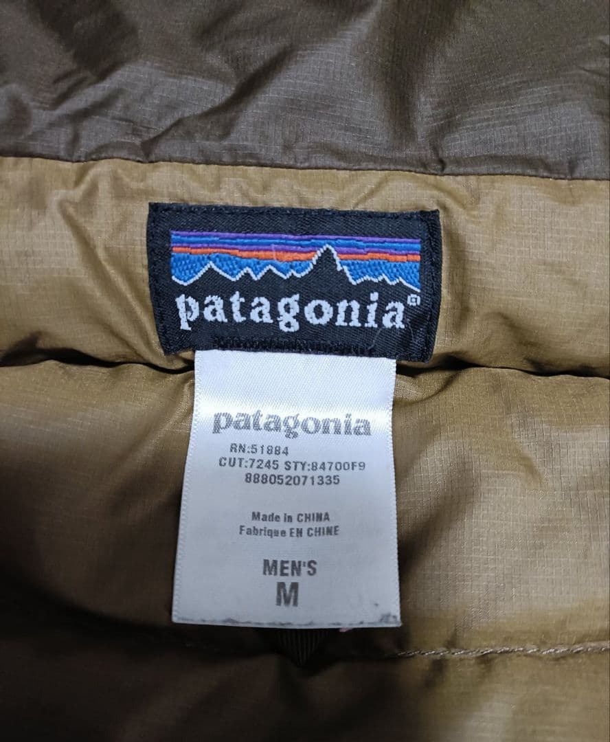 Patagonia　downsweater hoody　ブラウン　Ｍサイズ