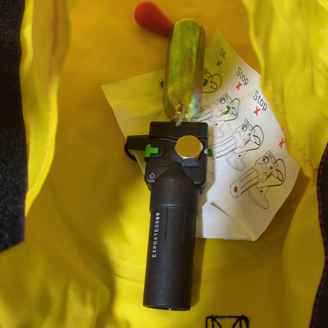 がまかつコンパクトエアベスト