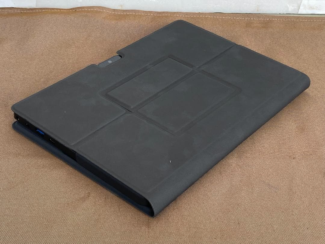 ★未使用品★GM-JAPAN 2in1 タブレット　GMJ-10-128