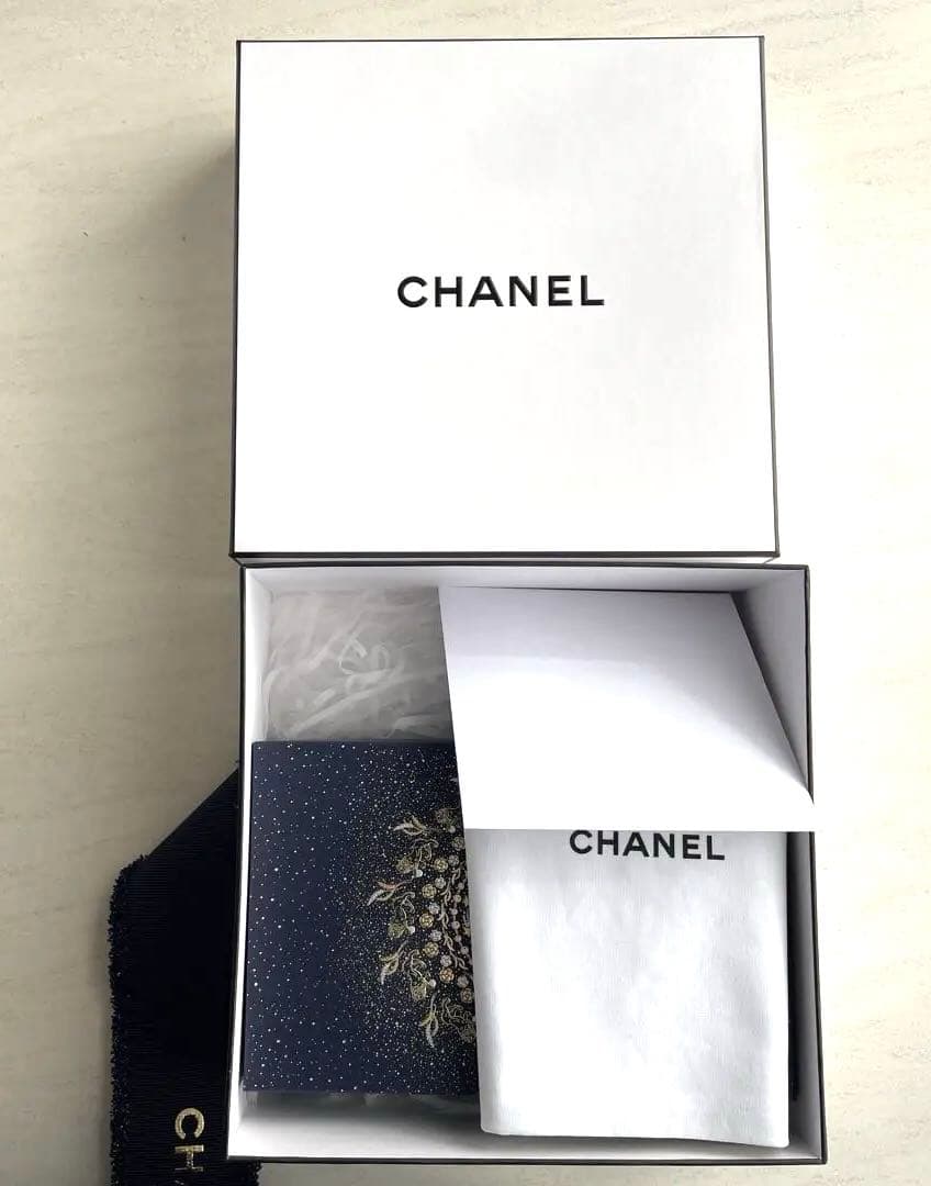 完売品　CHANELホリデー限定セット アイシャドウ&マスカラ　新品未開封