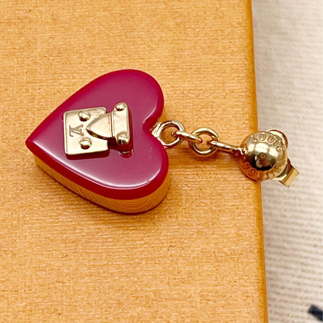 ルイヴィトン ブックルドレイユ ロックミー ハートピアス 赤　片方