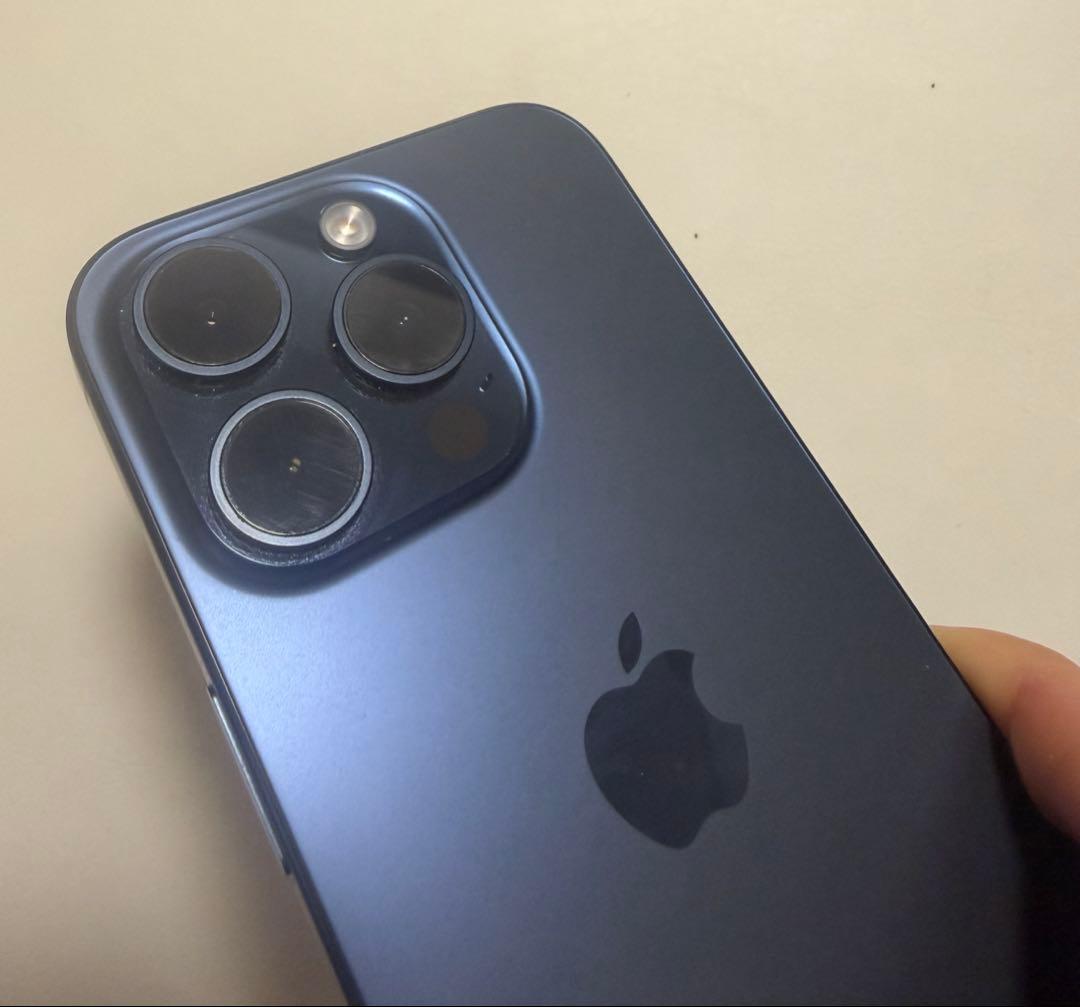 【iPhone 15Pro】 SIMフリー256g おまけでケース付き