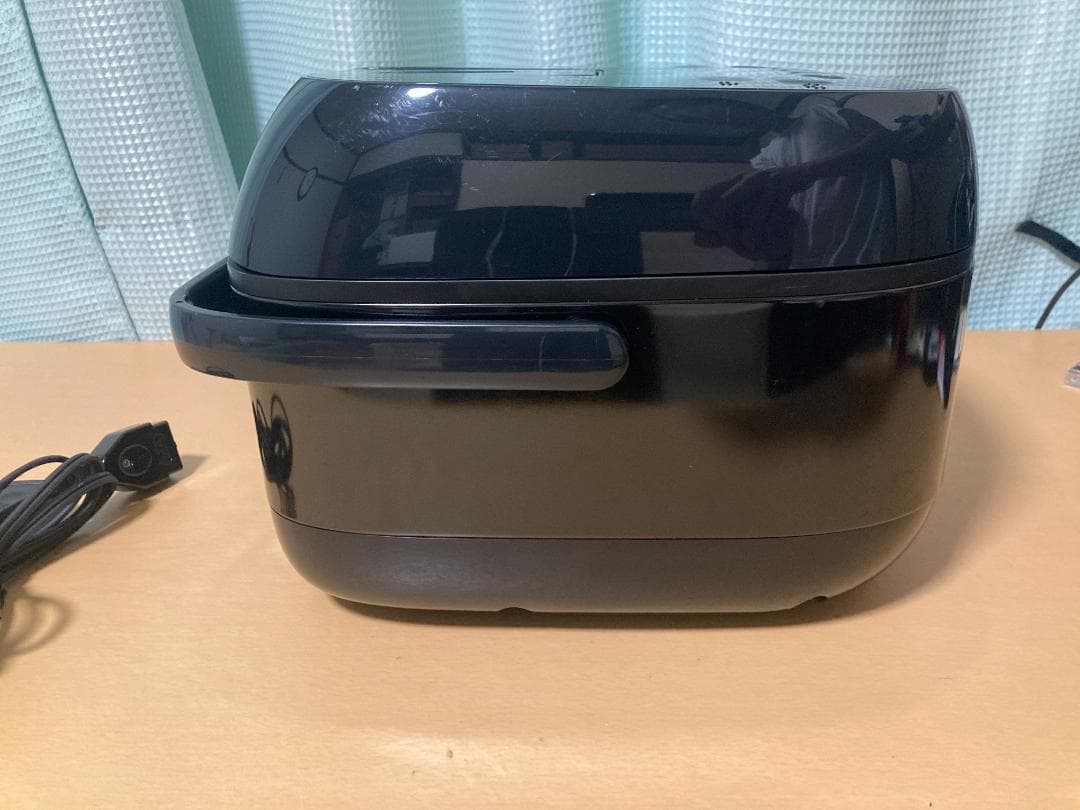 ★★美品★2023年製 TOSHIBA IHジャー 炊飯器 RC-5XT