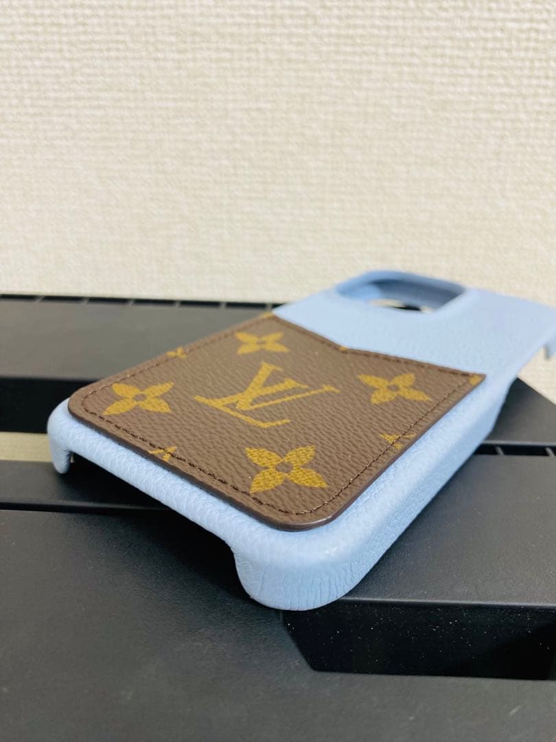 7605.【極美品】LOUIS VUITTON iPhone13 pro ケース