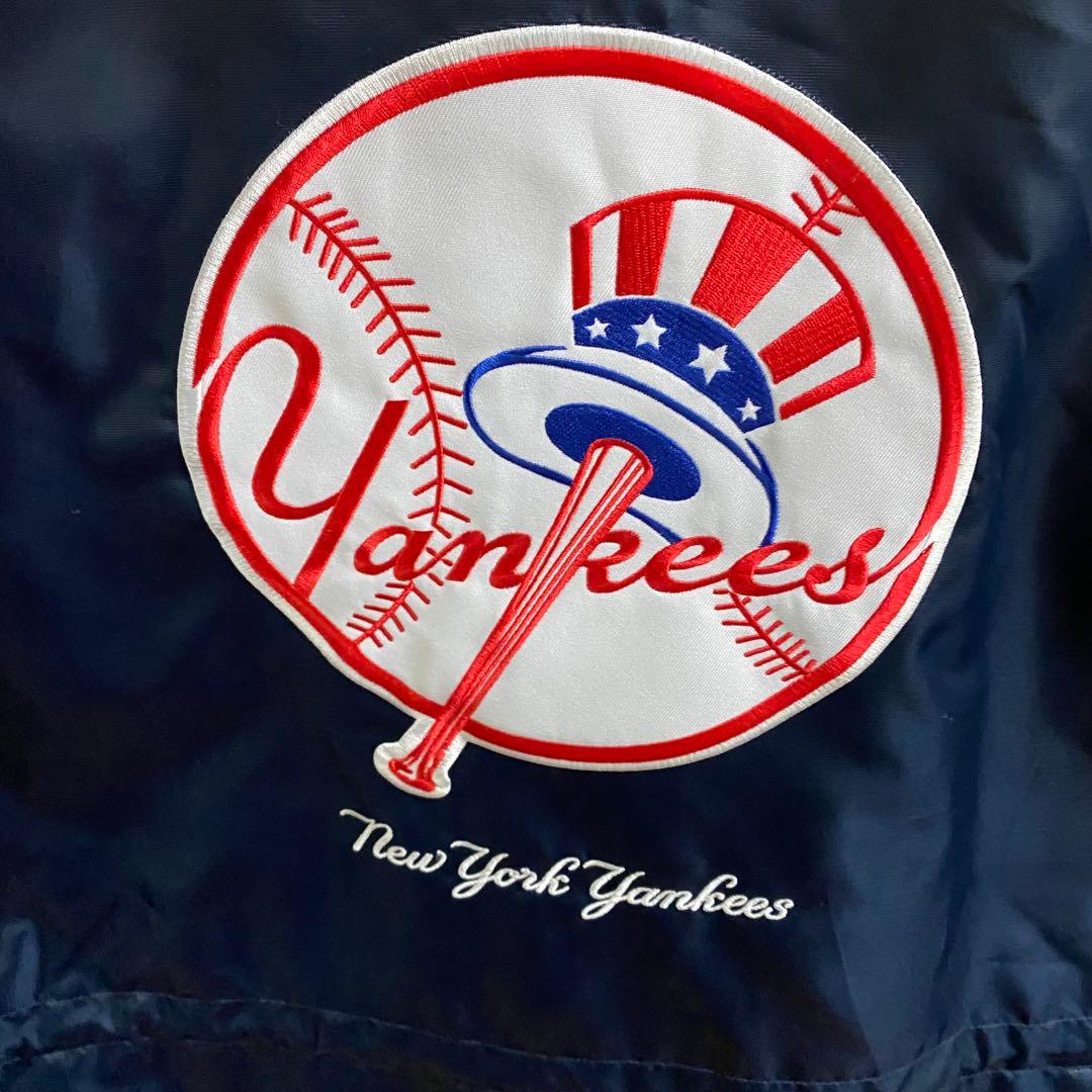 【未使用タグ付】MLB ヤンキース　総刺繍ロゴベンチコート