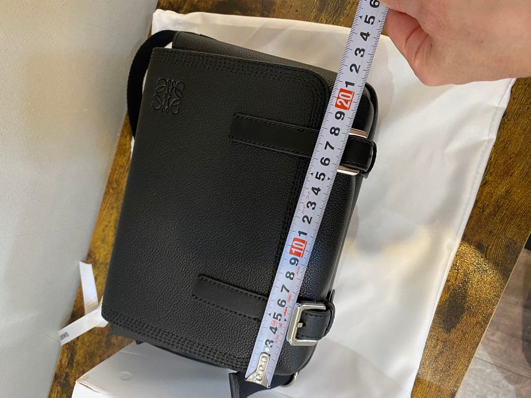 K*A様 ボディーバック　未使用　黒　ブラック　へいこう輸入