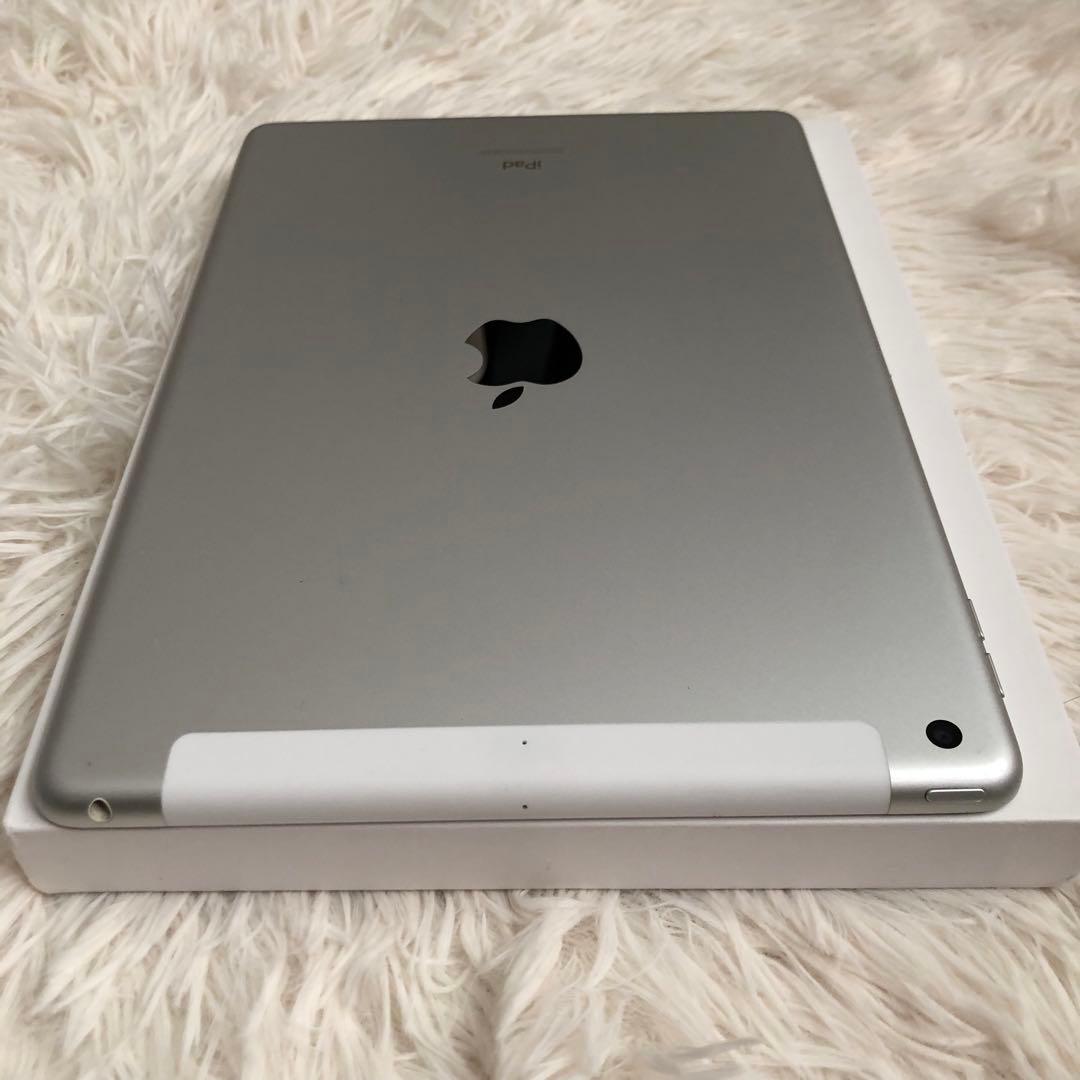 【完動品】iPad 第7世代 32GB cellular【すぐ発送】