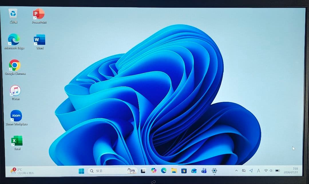 F-95/薄型・軽量777g/10世代i5-10310U/SSD256/8GB