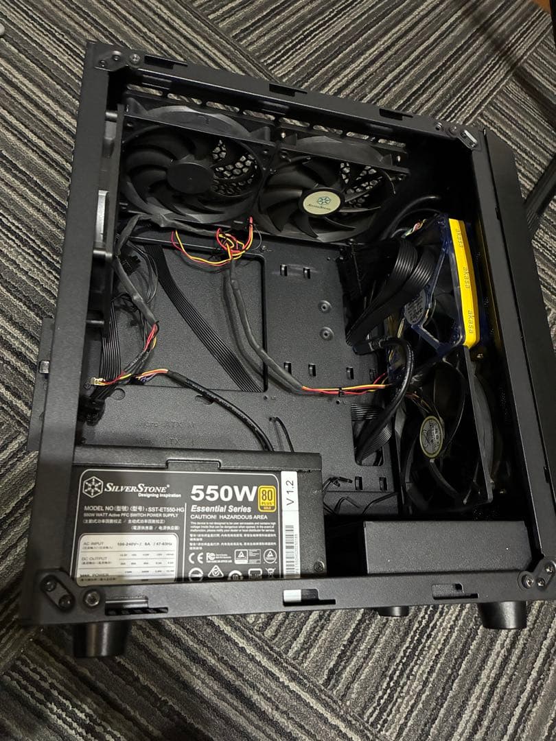 SilverStone SST-PS15B＋550WGOLD電源＋ファン5基