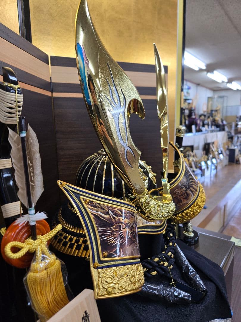 雨宮様【専用】【展示品限り】五月人形　兜　鍬形　収納飾り　子供着用可　S25