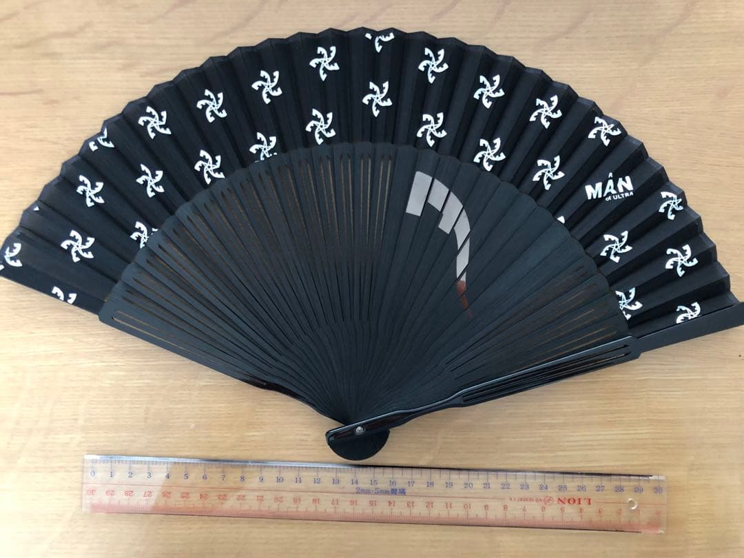 白竹堂　ウルトラマン扇子