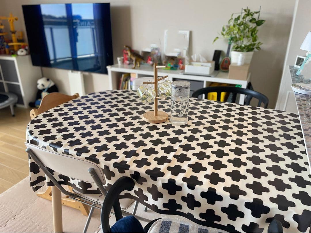 IKEA　イケア 　4-6人用　テーブル　ダイニングテーブル