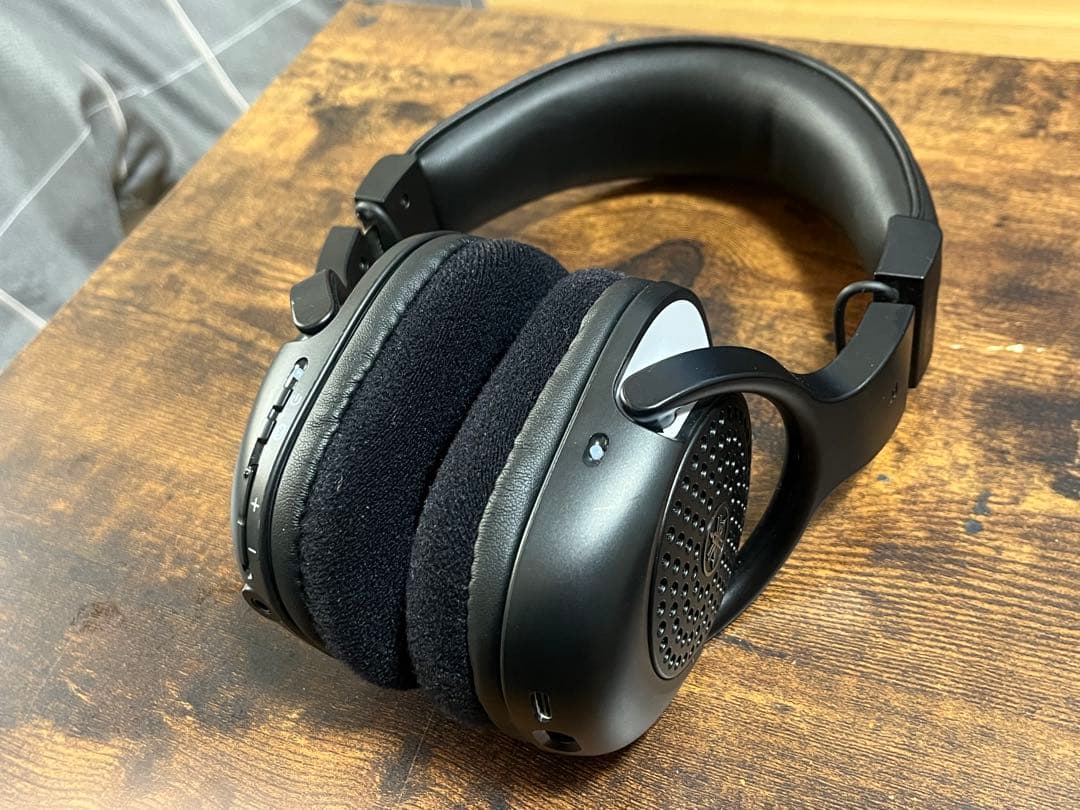 YH-WL500 ワイヤレスヘッドホン