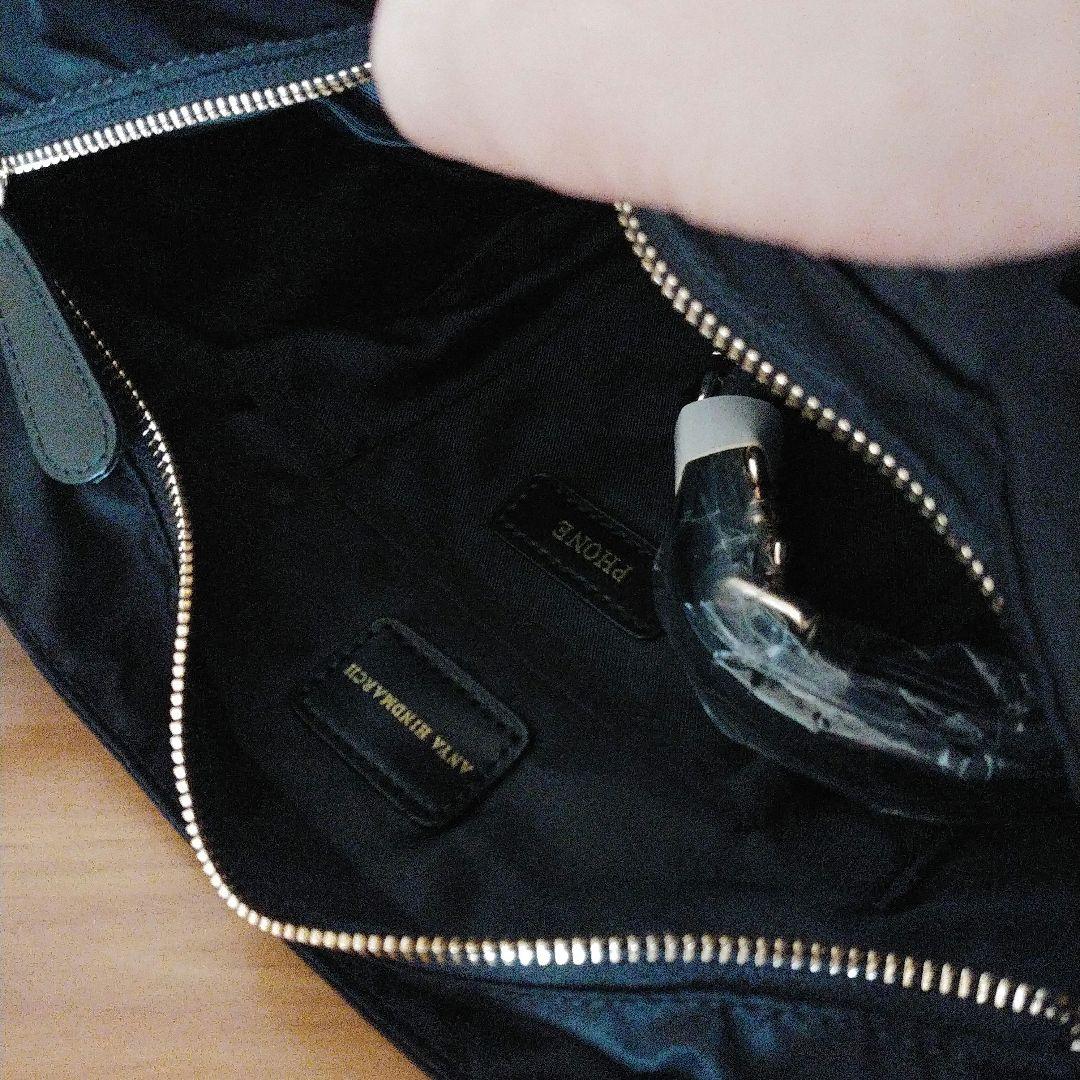 ANYA HINDMARCH アイズ ショルダーバッグ ブラック